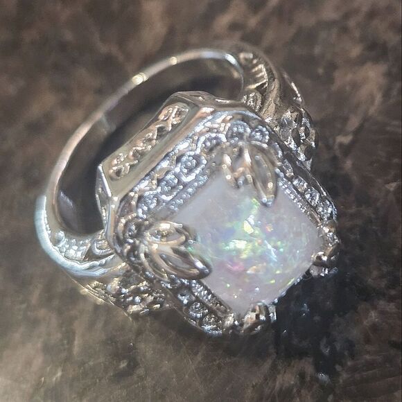 Silvertone Faux Opal Ring Size 7 NWT - Picture 1 of 5